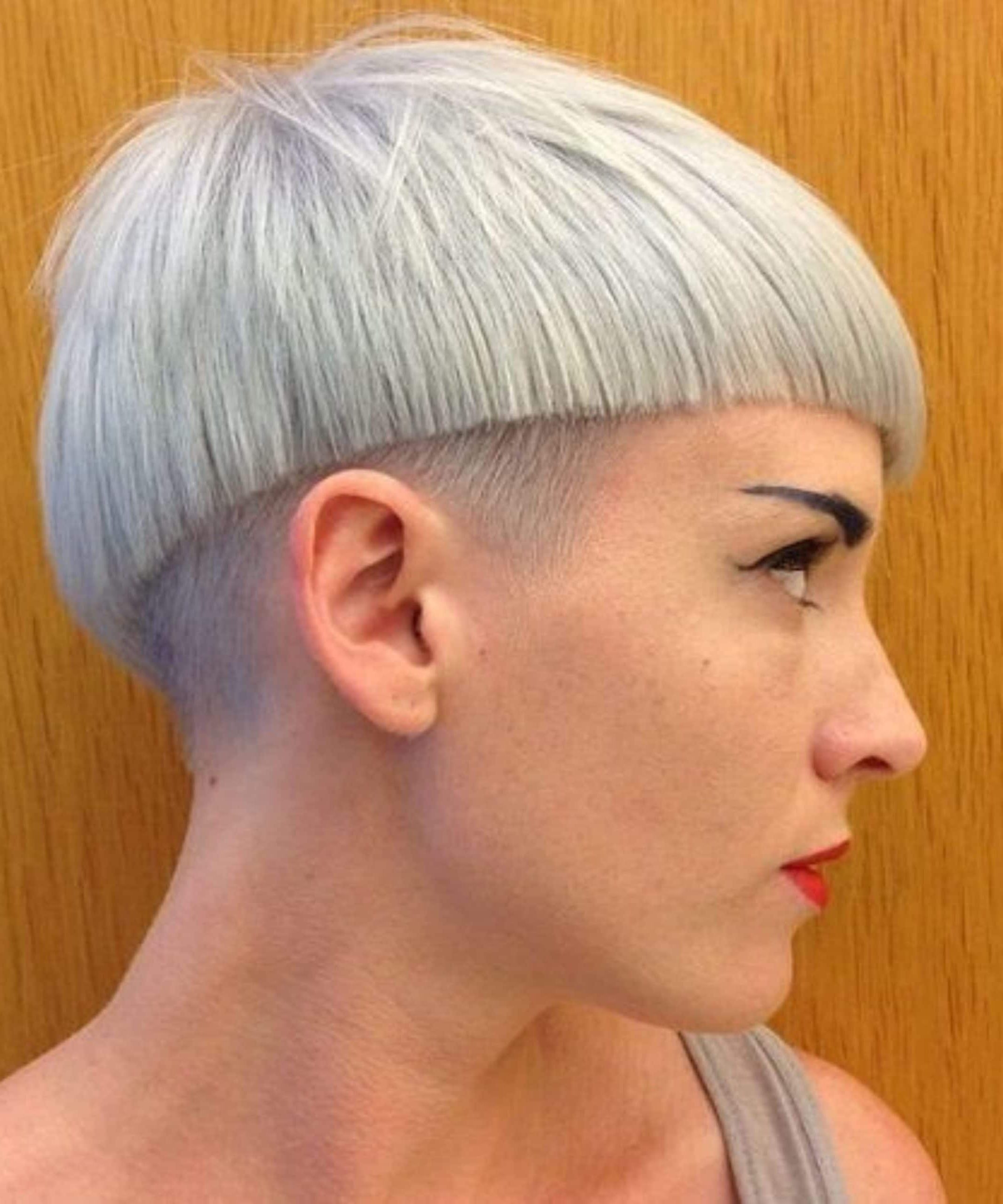 female messy bowl cut