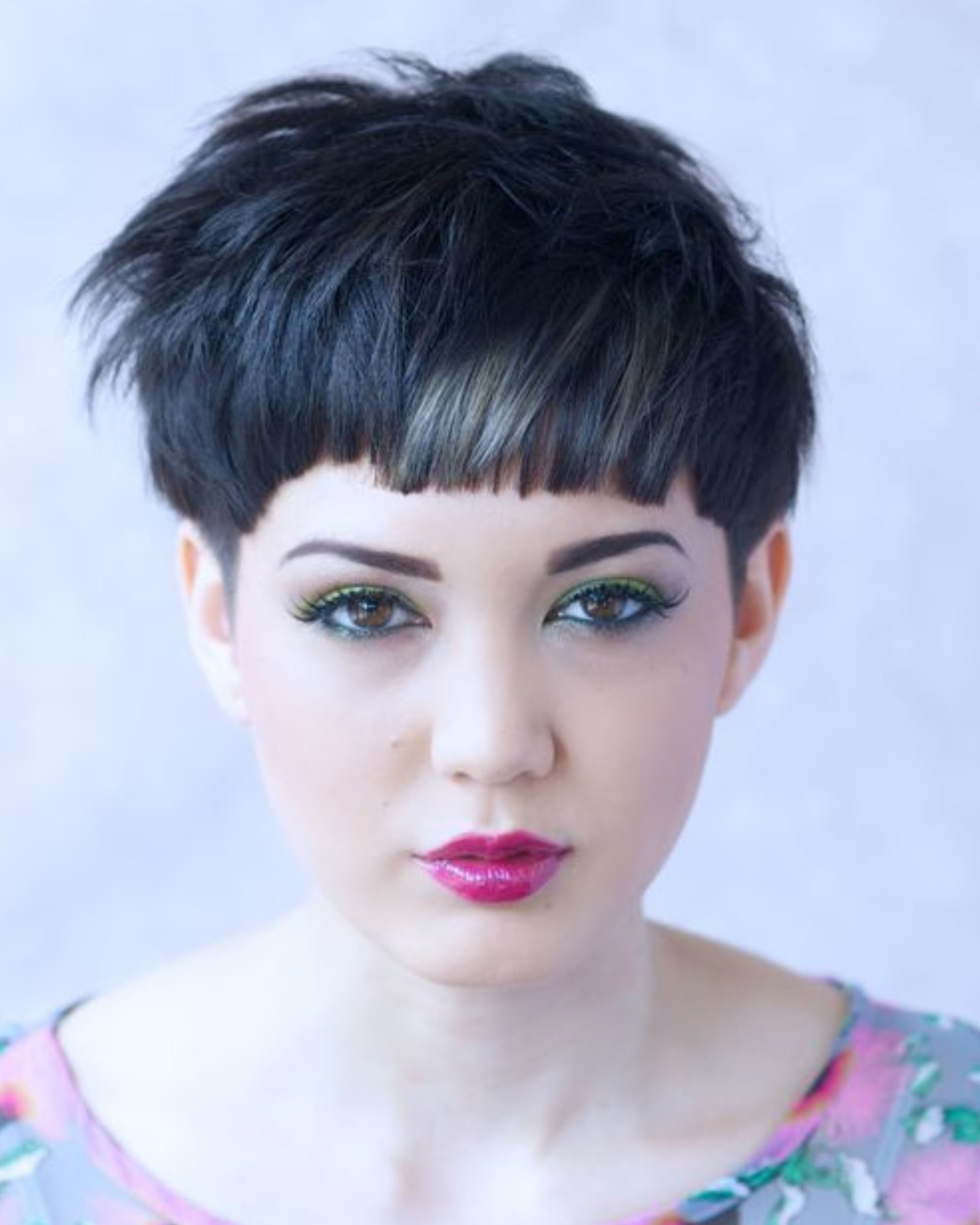 feminine pixie cut for round face