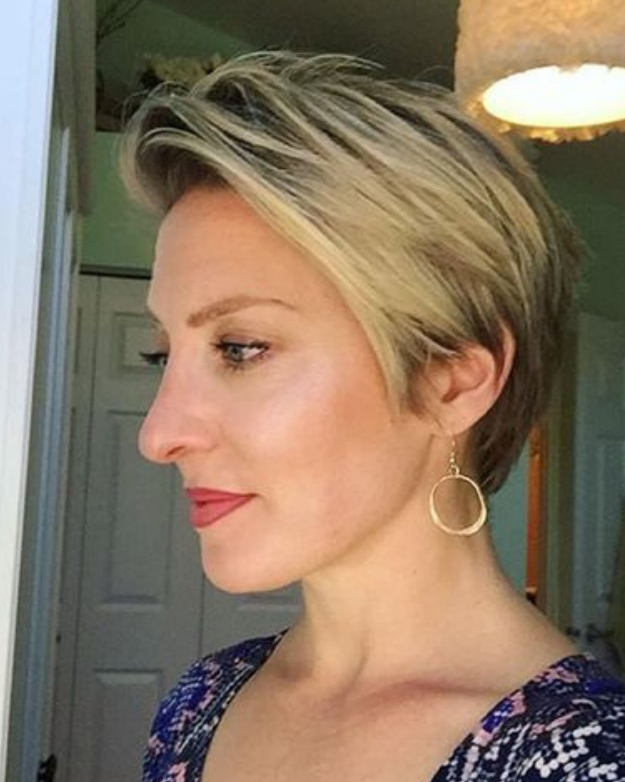 double chin short hairstyles for round faces