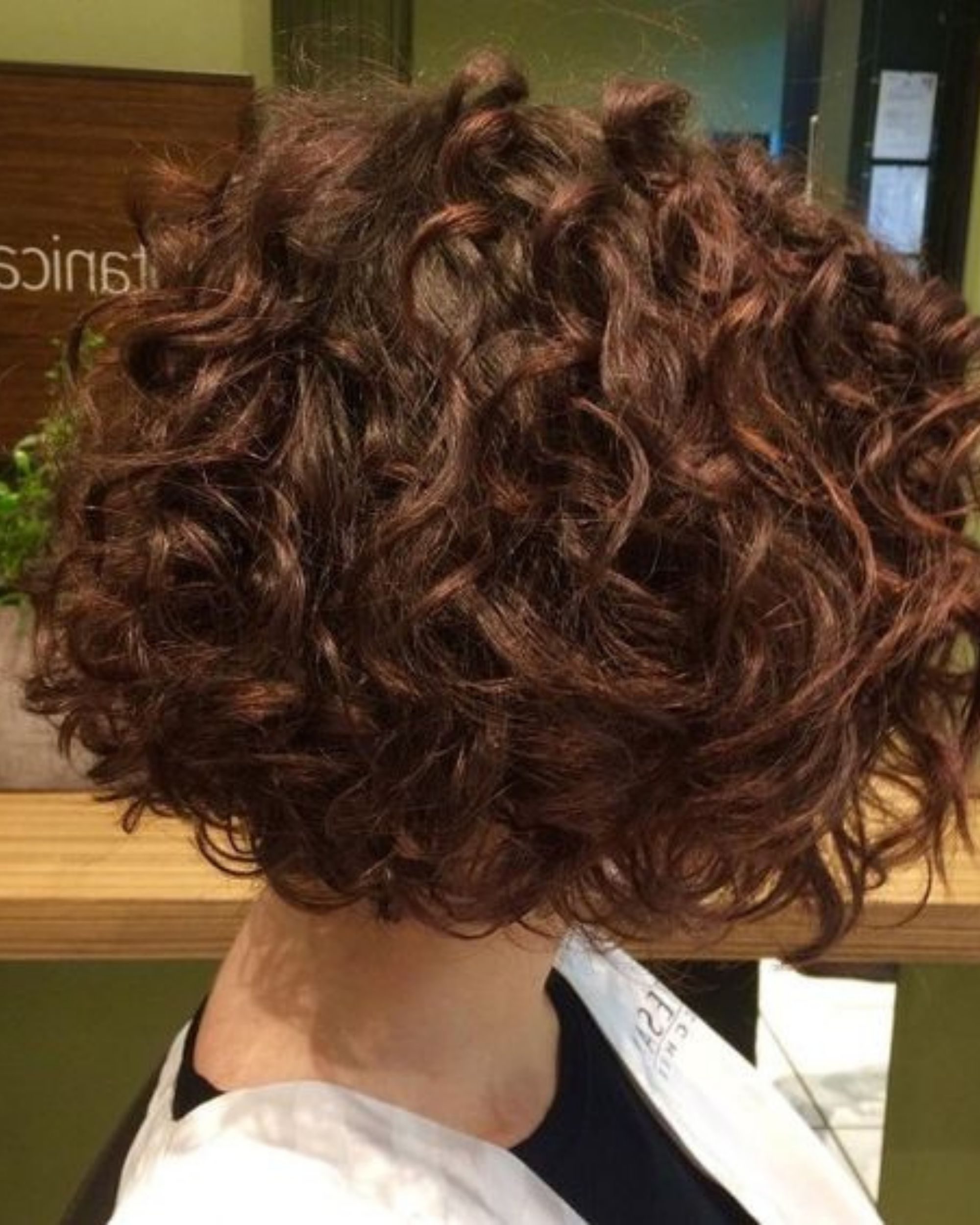 short curly hair bob